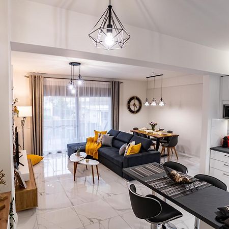 Euphoria Apartment Каламата Екстериор снимка