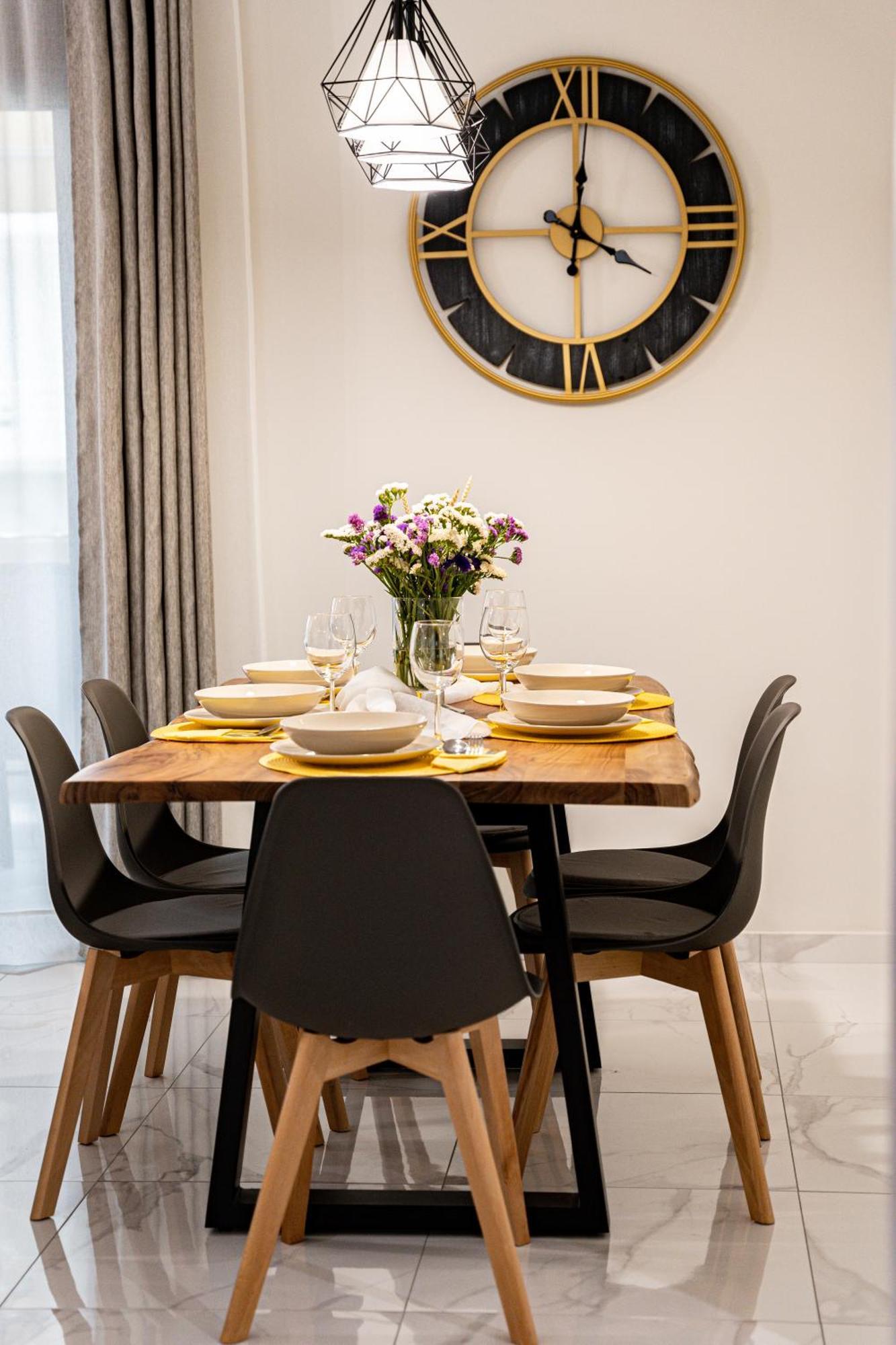 Euphoria Apartment Каламата Екстериор снимка